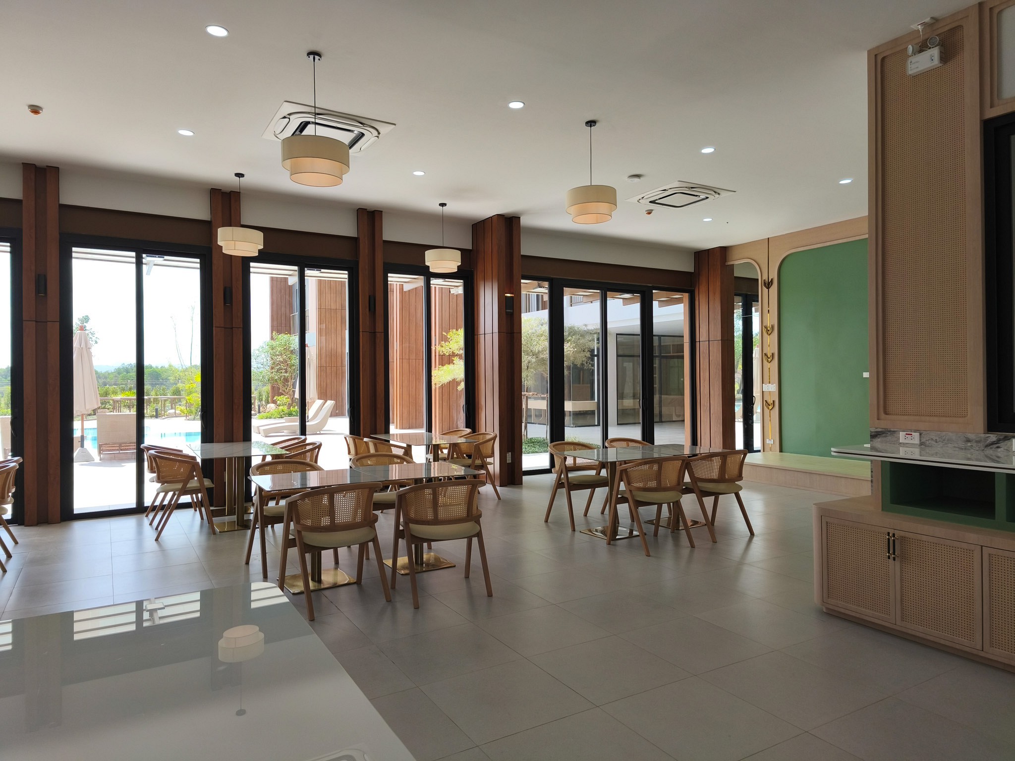 Whale Retreat Destination