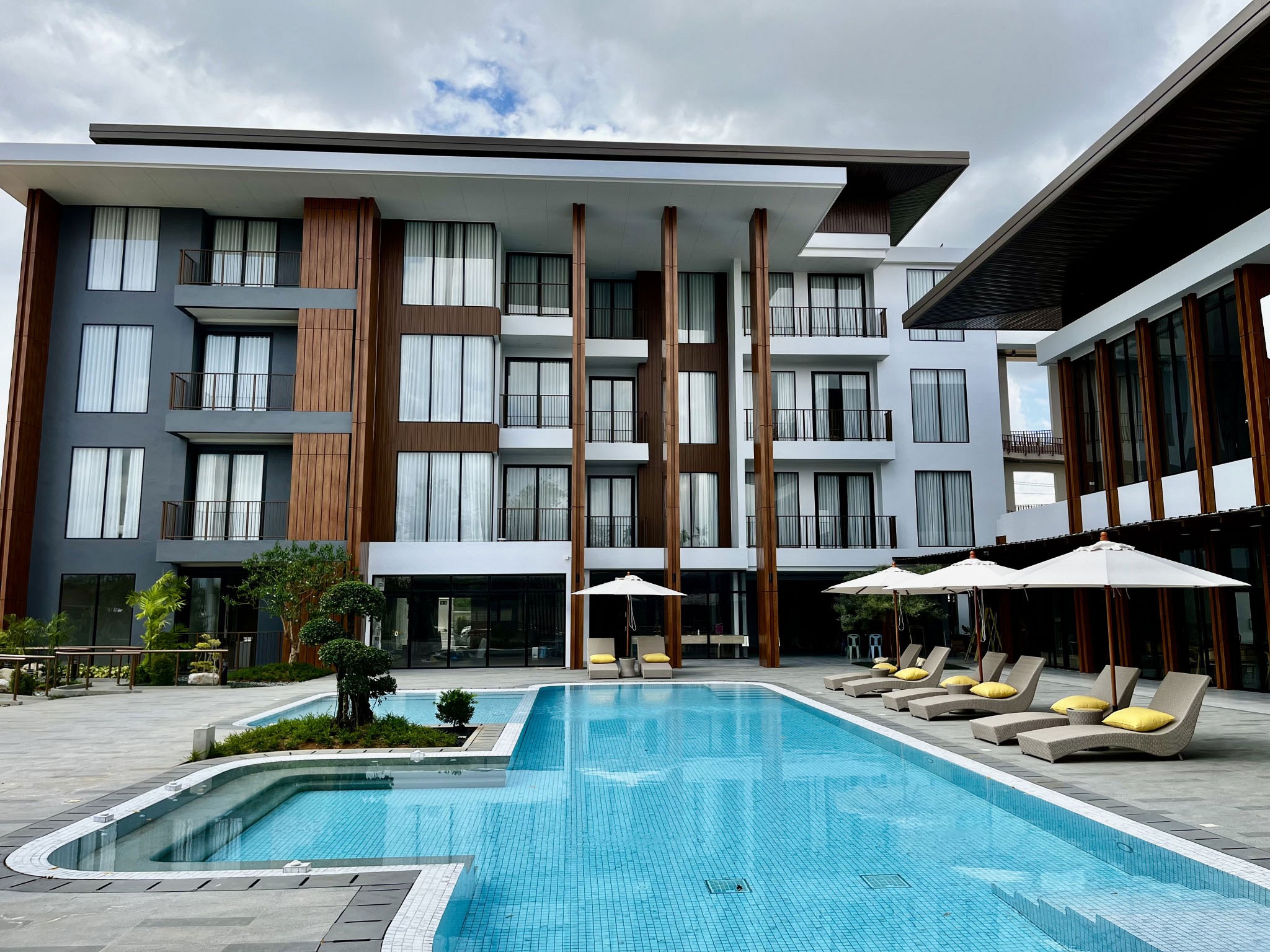 Whale Retreat Destination